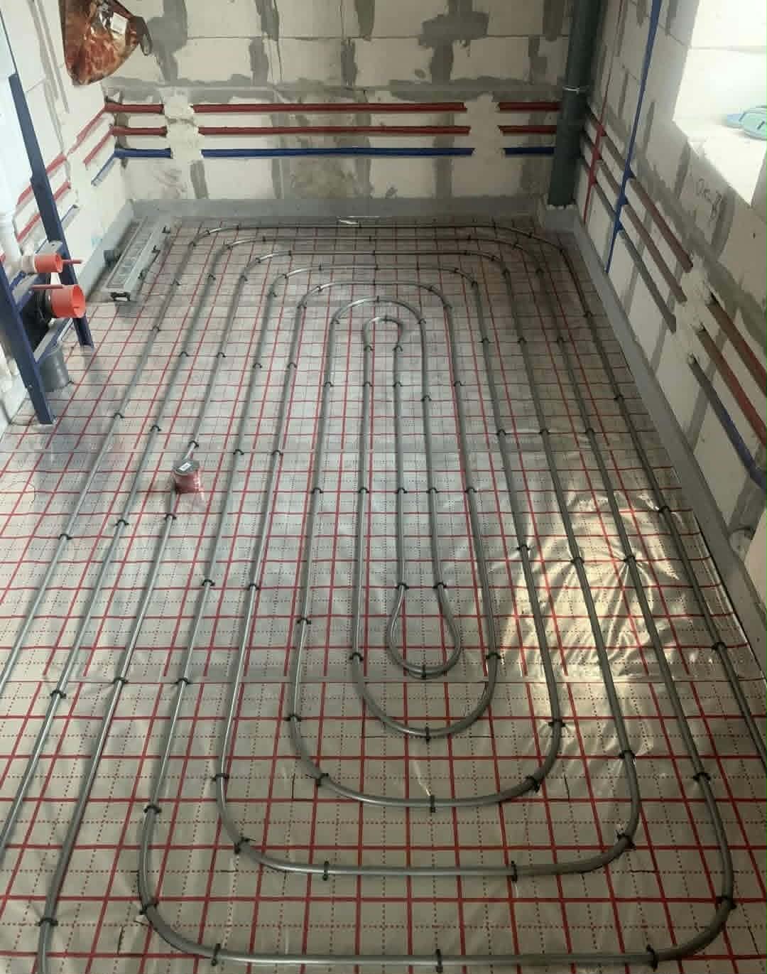 Instalacja centralnego ogrzewania podłogowego i ściennego